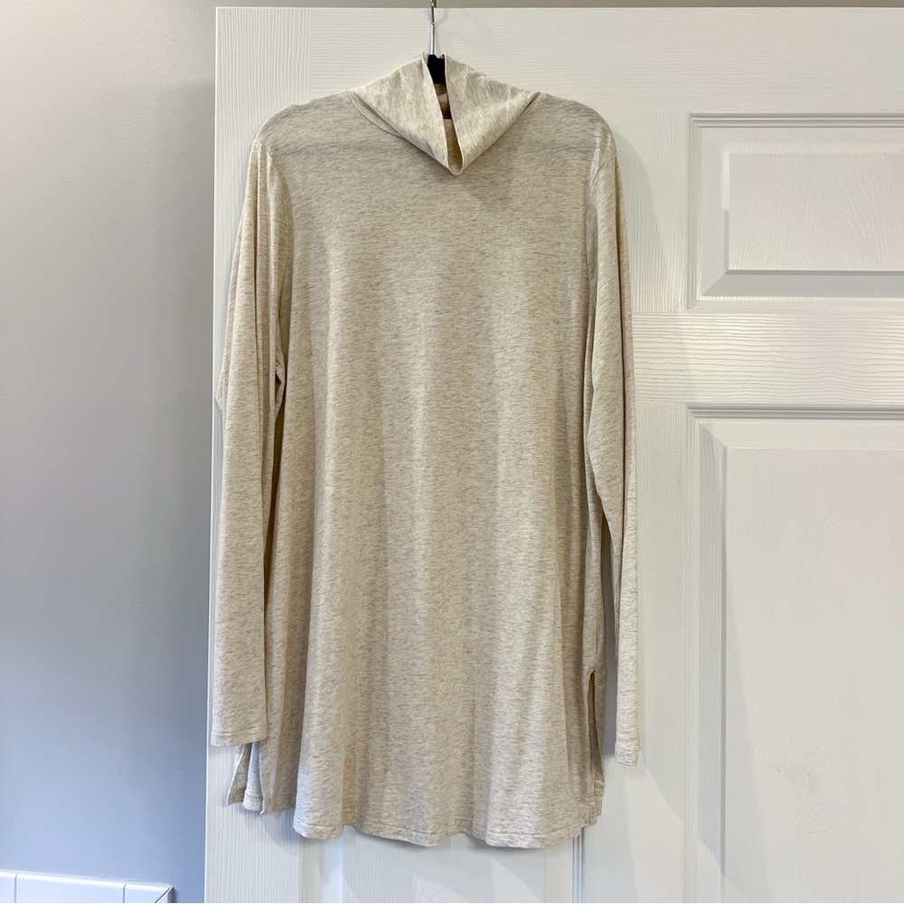 Lightweight Long Sleeve Turtleneck Tunic